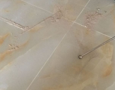 尖草坪瓷砖空鼓维修公司分享粘合剂选择不当在瓷砖铺贴过程中可能导致以下问题